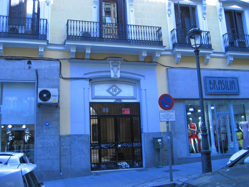 Hostal Huespedes Toledo مدريد المظهر الخارجي الصورة