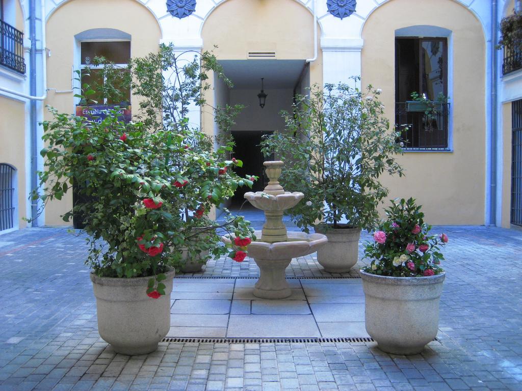 Hostal Huespedes Toledo مدريد المظهر الخارجي الصورة