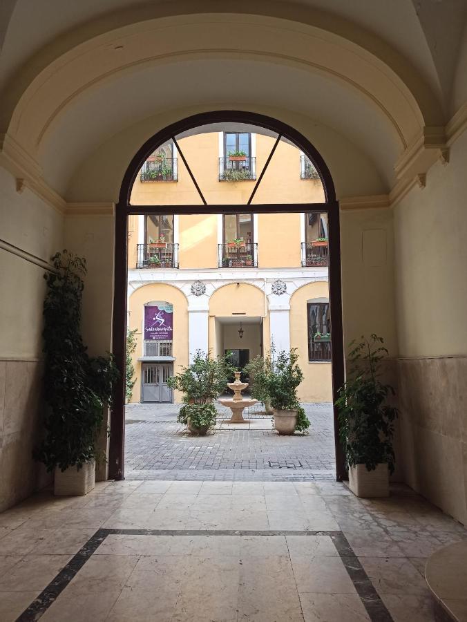 Hostal Huespedes Toledo مدريد المظهر الخارجي الصورة