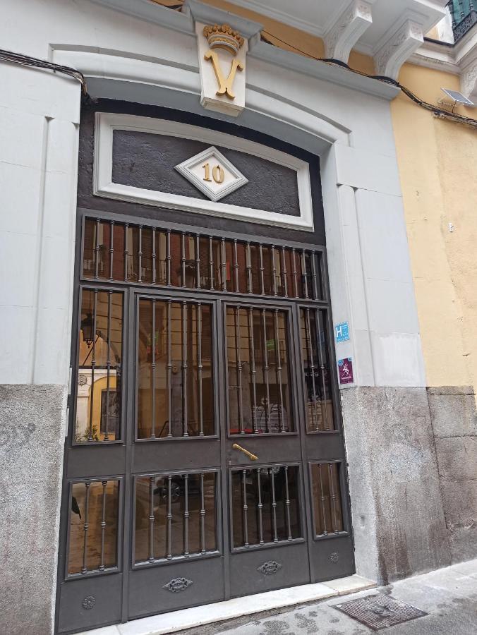 Hostal Huespedes Toledo مدريد المظهر الخارجي الصورة