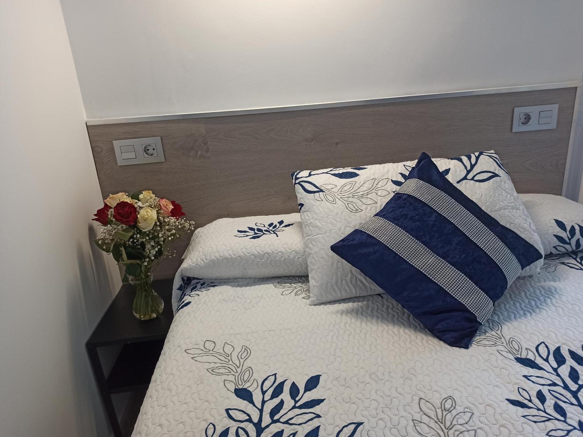 Hostal Huespedes Toledo مدريد المظهر الخارجي الصورة