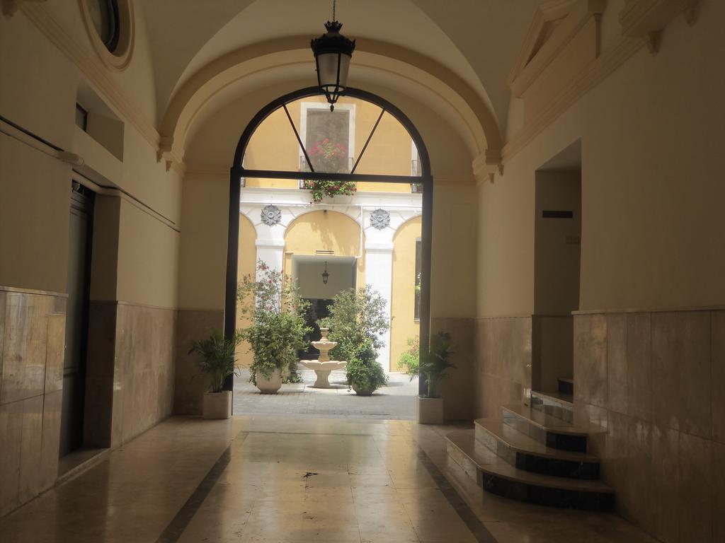Hostal Huespedes Toledo مدريد المظهر الخارجي الصورة