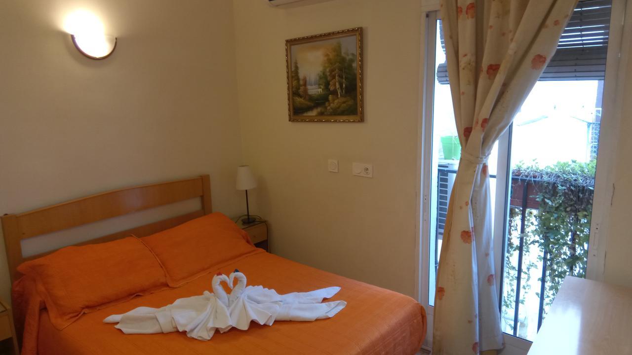 Hostal Huespedes Toledo مدريد المظهر الخارجي الصورة